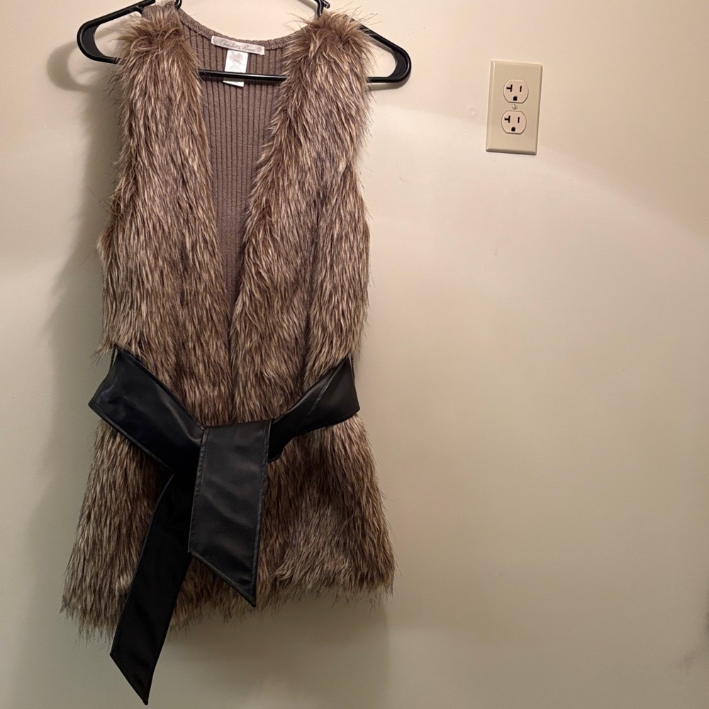Faux fur Taupe Knit Sweater vest